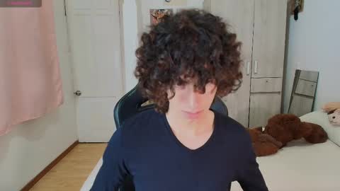 lucas_xo online show from March 19, 3:10 am