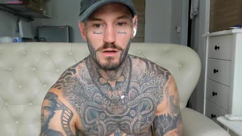 lucasexclusive online show from September 18, 6:15 am