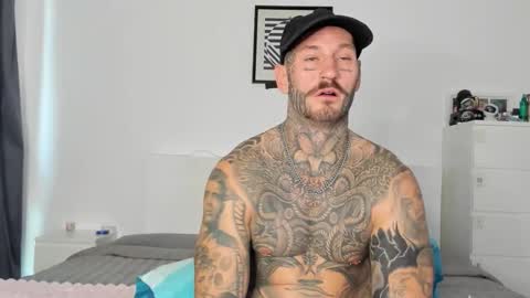 lucasexclusive online show from March 25, 6:28 am