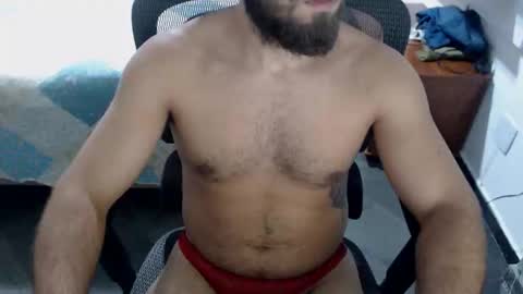 lucassouza23 online show from April 10, 10:33 am