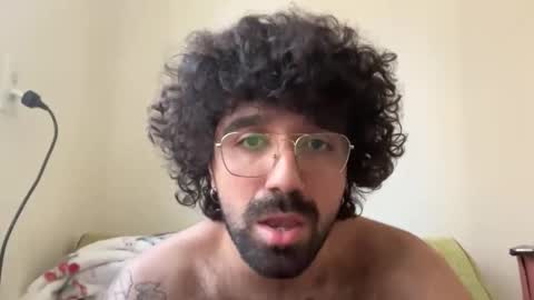 Snapshot of lucaxjay chatting on October 9, 11:20 pm Luca x Jay online show from October 9, 11:20 pm