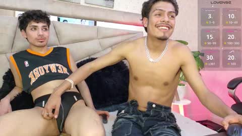 Snapshot of lucayleo chatting on October 23, 5:00 am Luca  Leo online show from October 23, 5:00 am