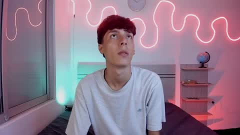 Luccas Ferreira online show from November 14, 7:15 pm