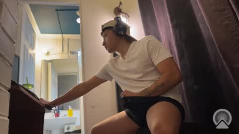 Felipe online show from October 2, 3:21 am