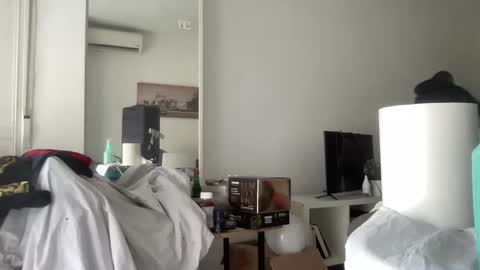 Snapshot of lucianena chatting on January 18, 10:17 am andreanen online show from January 18, 10:17 am