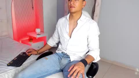 Leo online show from February 6, 11:29 am