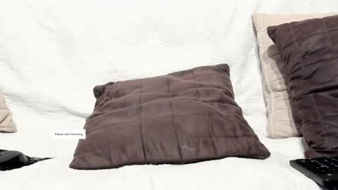 Snapshot of lucke_noor chatting on December 7, 3:52 pm Noor online show from December 7, 3:52 pm