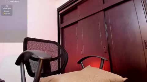 Snapshot of lucke_noor chatting on October 11, 1:53 am Noor online show from October 11, 1:53 am