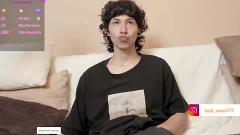 Snapshot of lucke_noor chatting on January 24, 6:56 pm Noor online show from January 24, 6:56 pm