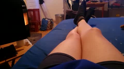 Snapshot of luckyshot91 chatting on January 23, 11:37 pm luckyshot91 online show from January 23, 11:37 pm