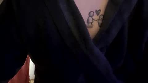 Snapshot of luckyshot91 chatting on February 25, 7:36 pm luckyshot91 online show from February 25, 7:36 pm