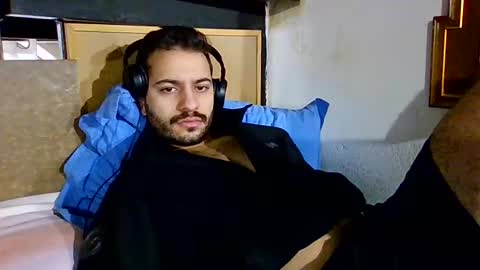 Snapshot of luigi281996 chatting on January 7, 2:16 pm luigi281996 online show from January 7, 2:16 pm