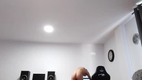 Luigi online show from February 14, 2:12 pm