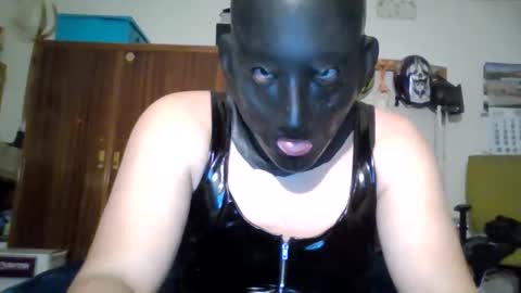 A slave to the mistress.. un esclavo para las amas dominantes. online show from October 12, 1:10 am