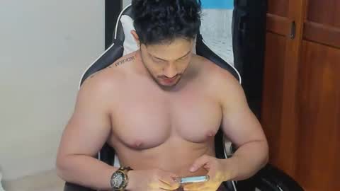 luis_baptista online show from December 14, 1:45 am