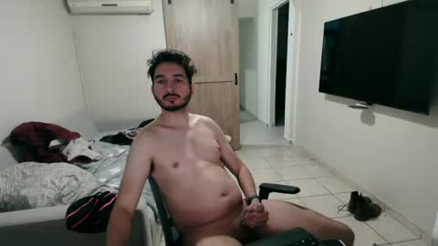 luis_flr online show from February 12, 1:48 pm