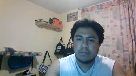 luis_garcia1202 online show from April 17, 5:32 am