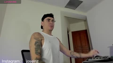 Snapshot of luka_castlehot chatting on December 27, 2:04 am Luka Castle online show from December 27, 2:04 am