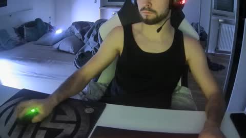 lukasschoetz online show from January 14, 10:44 pm