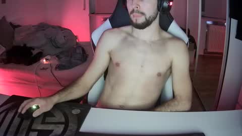 lukasschoetz online show from January 8, 7:45 pm