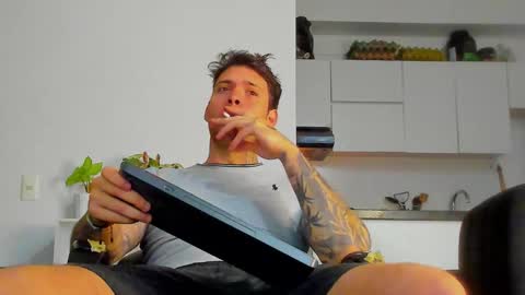 Luke online show from November 20, 12:43 am