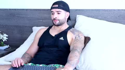 Lukhas f4f online show from November 29, 6:32 pm