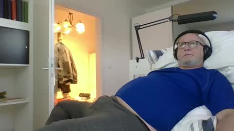 luley58 online show from March 7, 6:02 am