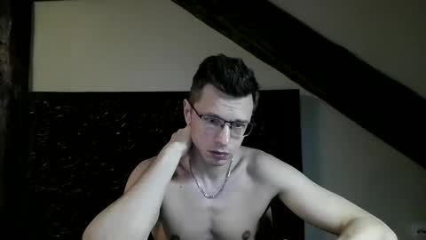 Andrew independent model 2000-0000 CET daily online show from March 25, 8:35 pm