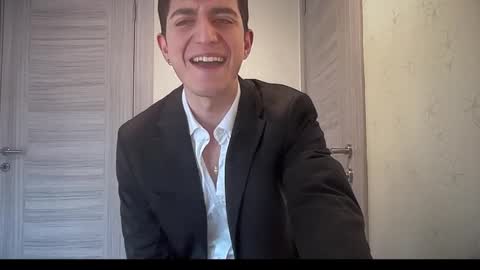 LunaPica online show from February 9, 9:58 am