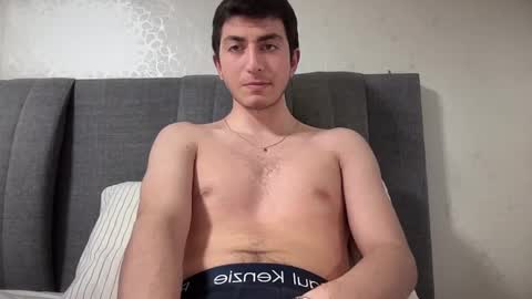 LunaPica online show from December 30, 4:40 pm