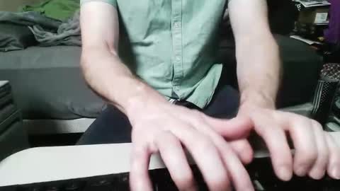 lurkin4alivin online show from October 15, 6:43 am