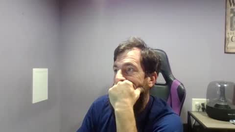 Luv2likslit online show from November 10, 8:08 am