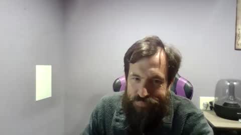 Luv2likslit online show from November 16, 9:22 am