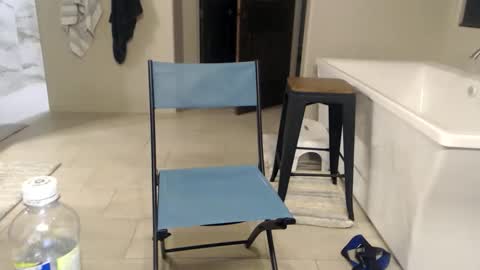 luv_missle online show from April 18, 4:14 am