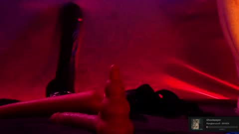 Snapshot of lux_dei chatting on January 19, 1:43 am Im a   -  CAMGUY YOU  LIKE to FUCK online show from January 19, 1:43 am