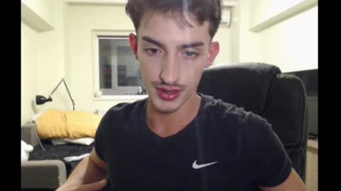 Snapshot of luxangel_xxx chatting on October 31, 6:22 pm luxangel_xxx online show from October 31, 6:22 pm