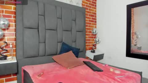 luxuryheavenn online show from May 12, 8:28 pm