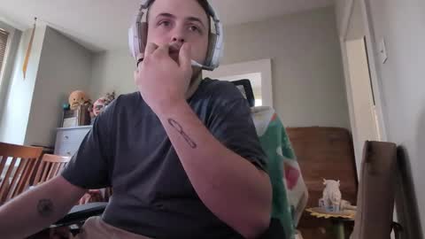 J online show from March 25, 1:59 pm