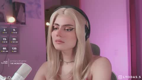 Snapshot of lyodass chatting on September 16, 12:23 am Lyodass online show from September 16, 12:23 am