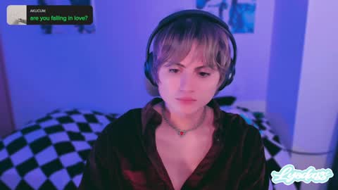 Snapshot of lyodass chatting on December 8, 4:25 am Lyodass online show from December 8, 4:25 am