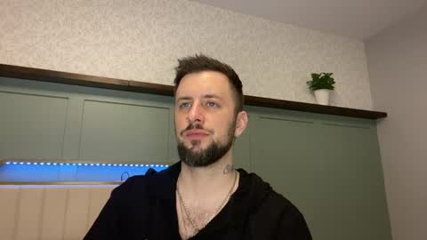 m_stephen online show from April 10, 3:35 am