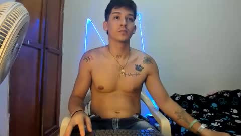 itgram pezlo josue online show from October 4, 10:58 pm