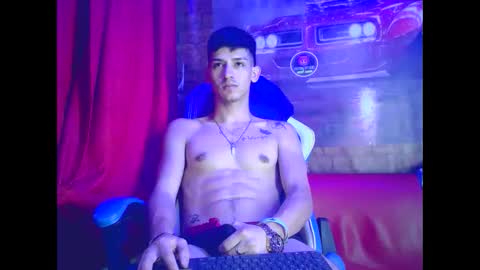 itgram pezlo josue online show from December 4, 2:09 am