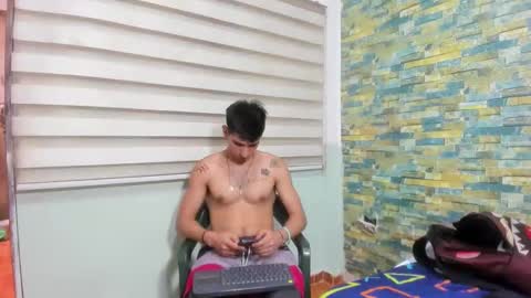 itgram pezlo josue online show from February 14, 2:23 pm