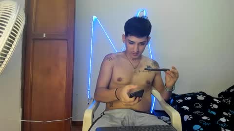 itgram pezlo josue online show from October 1, 10:46 pm