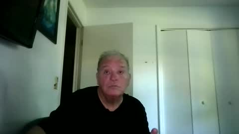 mackdocc001 online show from April 16, 12:49 pm