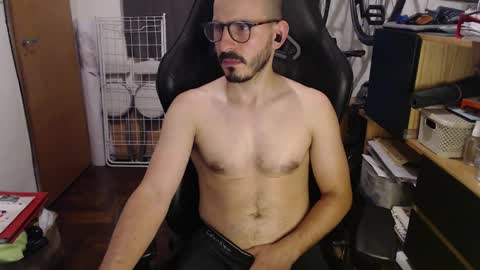 Snapshot of madziula chatting on February 16, 5:04 am Peter online show from February 16, 5:04 am