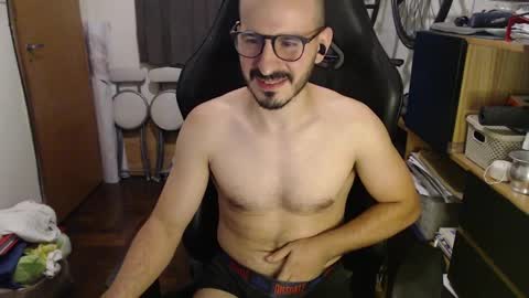 Snapshot of madziula chatting on February 14, 4:04 am Peter online show from February 14, 4:04 am