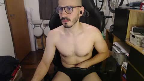 Snapshot of madziula chatting on February 7, 4:16 am Peter online show from February 7, 4:16 am