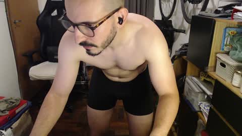 Snapshot of madziula chatting on December 24, 5:05 am Peter online show from December 24, 5:05 am